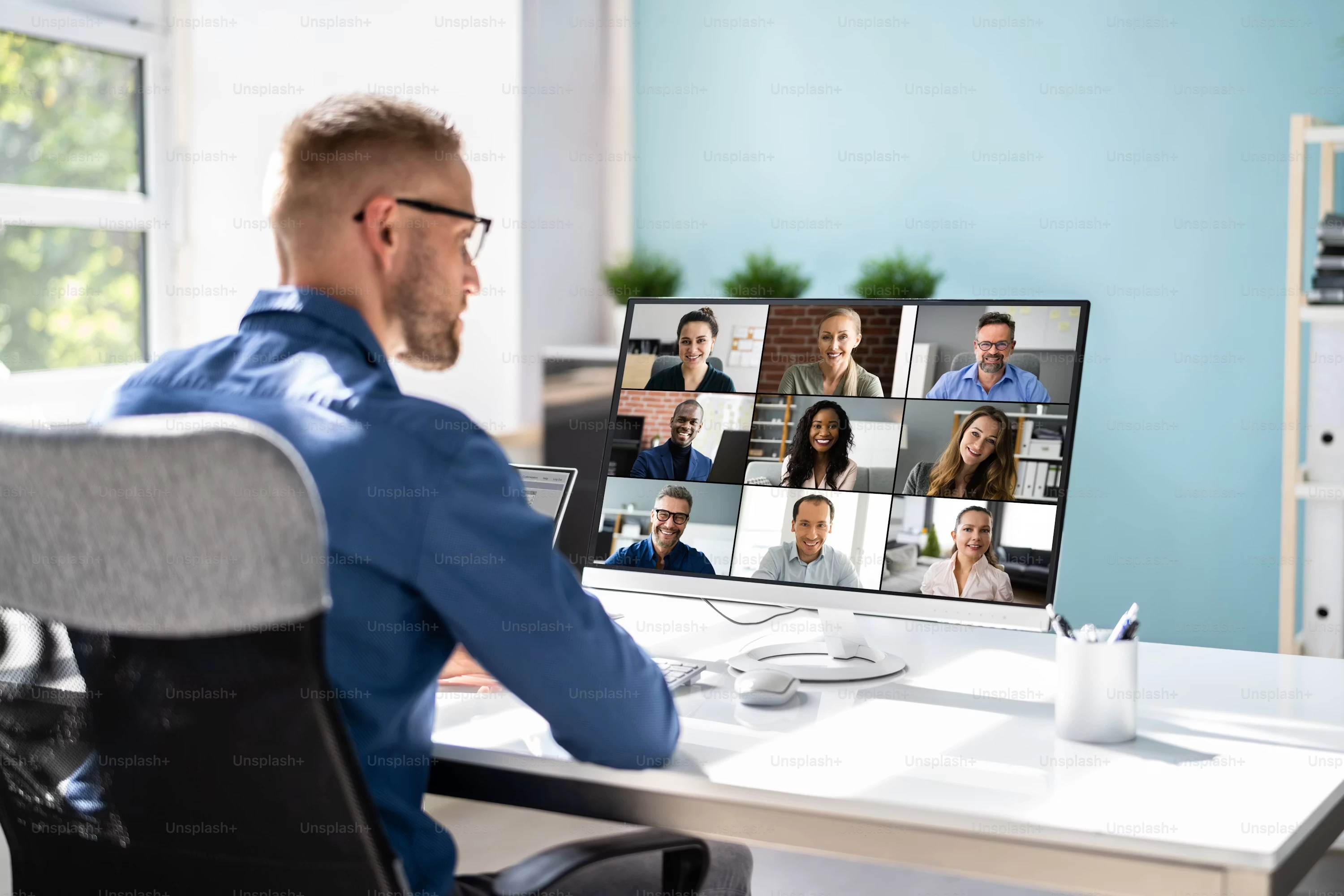 Flexible working hours matched to your time zone for smooth collaboration